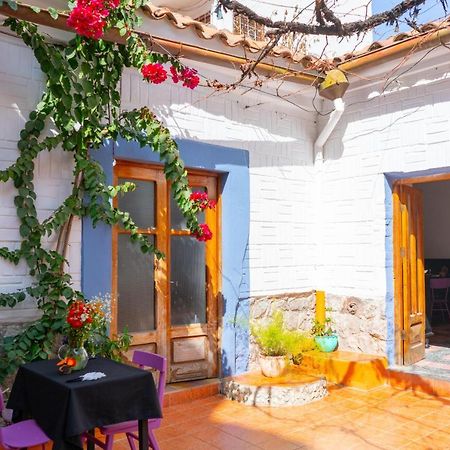 Hostal Zeballos Tarija Exterior photo