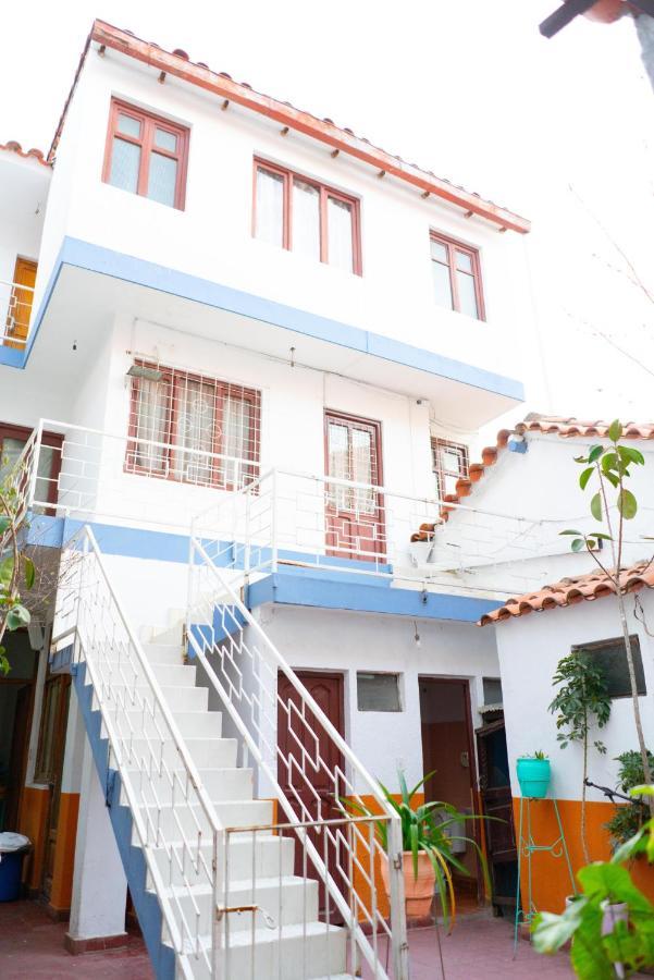 Hostal Zeballos Tarija Exterior photo