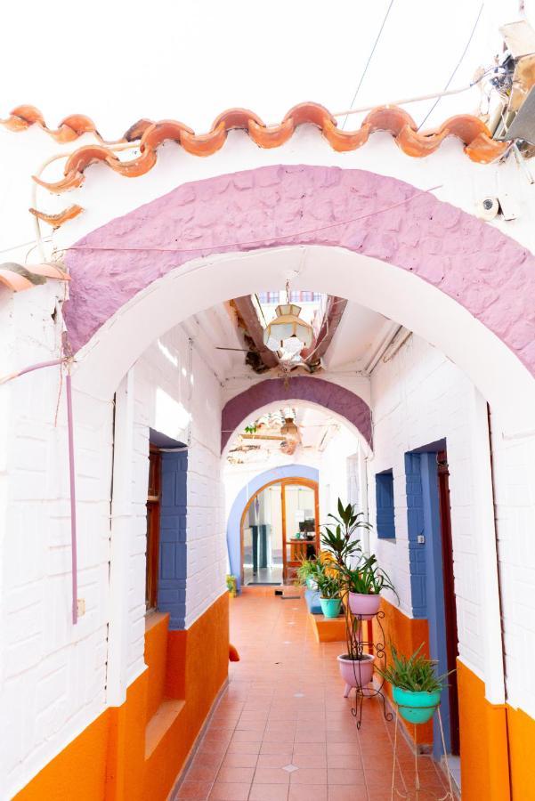 Hostal Zeballos Tarija Exterior photo