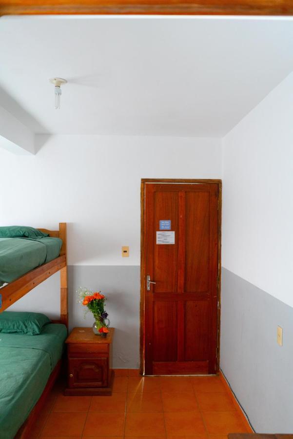 Hostal Zeballos Tarija Exterior photo